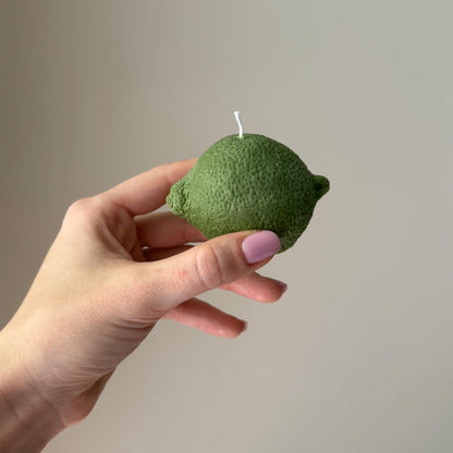 Bougie en forme de citron vert : Cire de soja parfumée, bougie pilier végétalienne