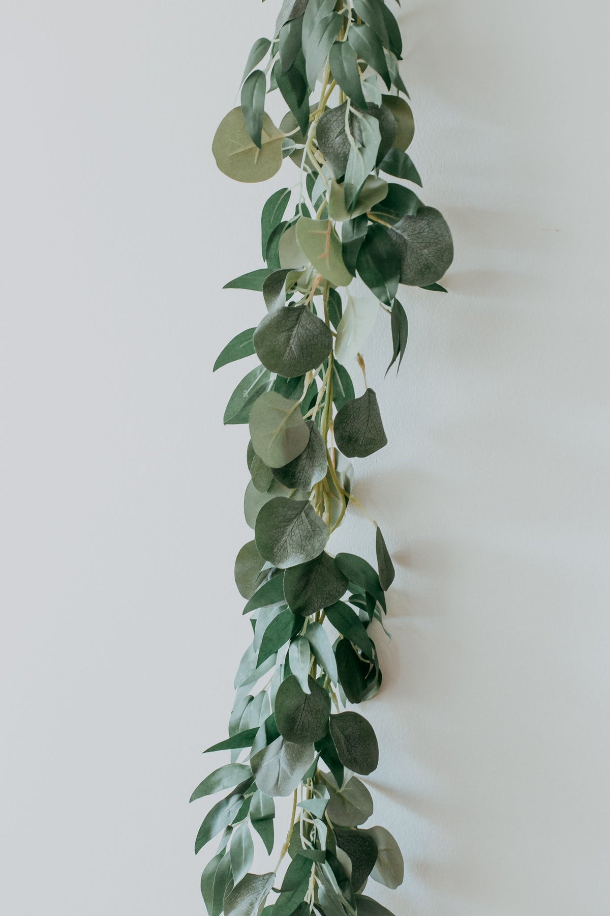 Guirlande d'eucalyptus et de saule vert profond (artificielle)