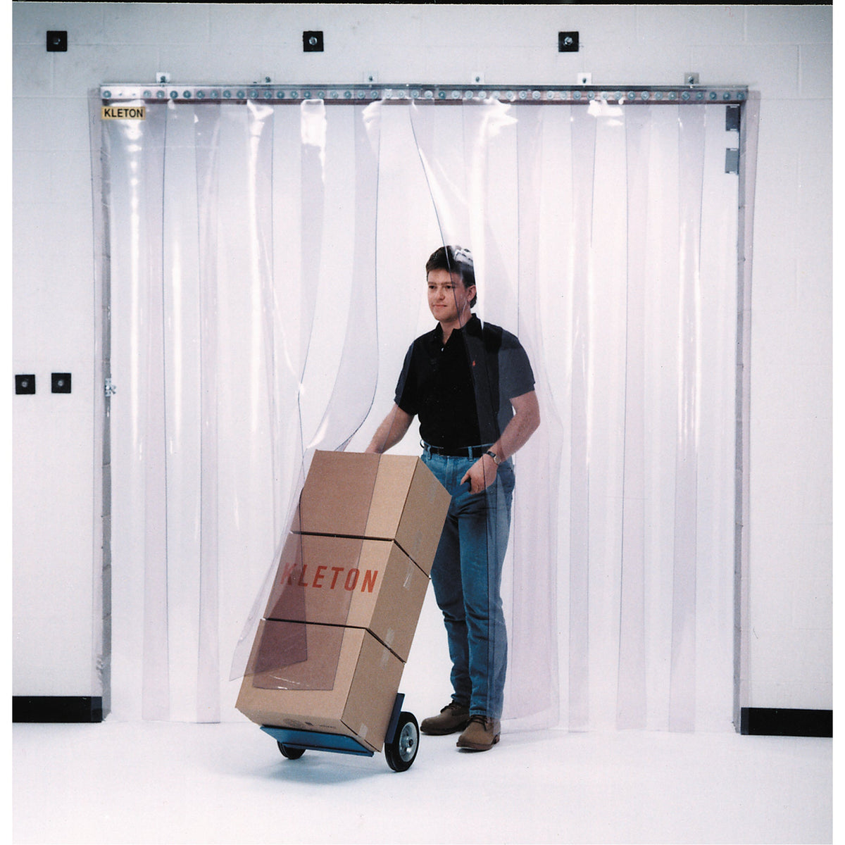 Portes à lanières, ouverture de porte de 2,4 m x 3 m, largeur de lanière de 30 cm, épaisseur de lanière de 3 mm