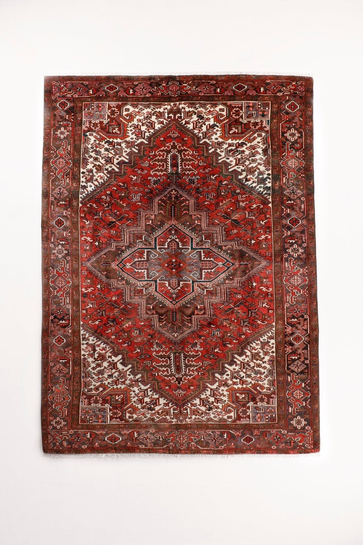 Persian Heriz Rug | 7' 5" x 10' 10"