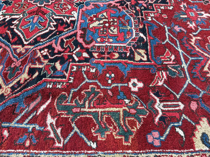 Persian Heriz Rug | 8' 3" x 12' 6"