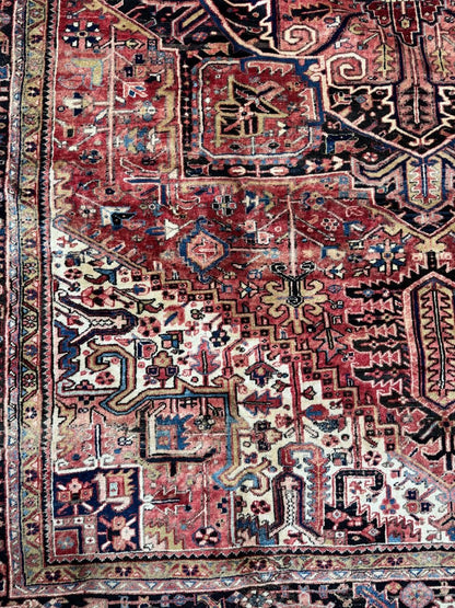 Persian Heriz Rug | 9' 10" x 12' 11"