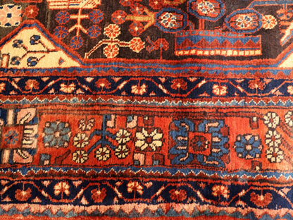 Persian Nahavand Rug | 5' 5” x 9' 7"