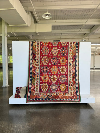Persian Qashqai Kilim Rug |  5' 4" x 9' 2"