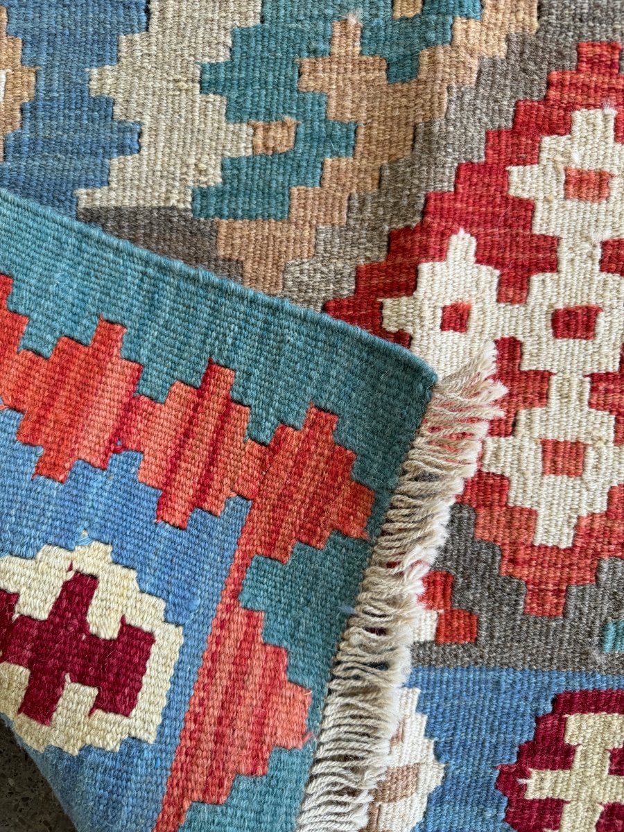Persian Shiraz Kilim Rug | 5' 3" x 6' 9"