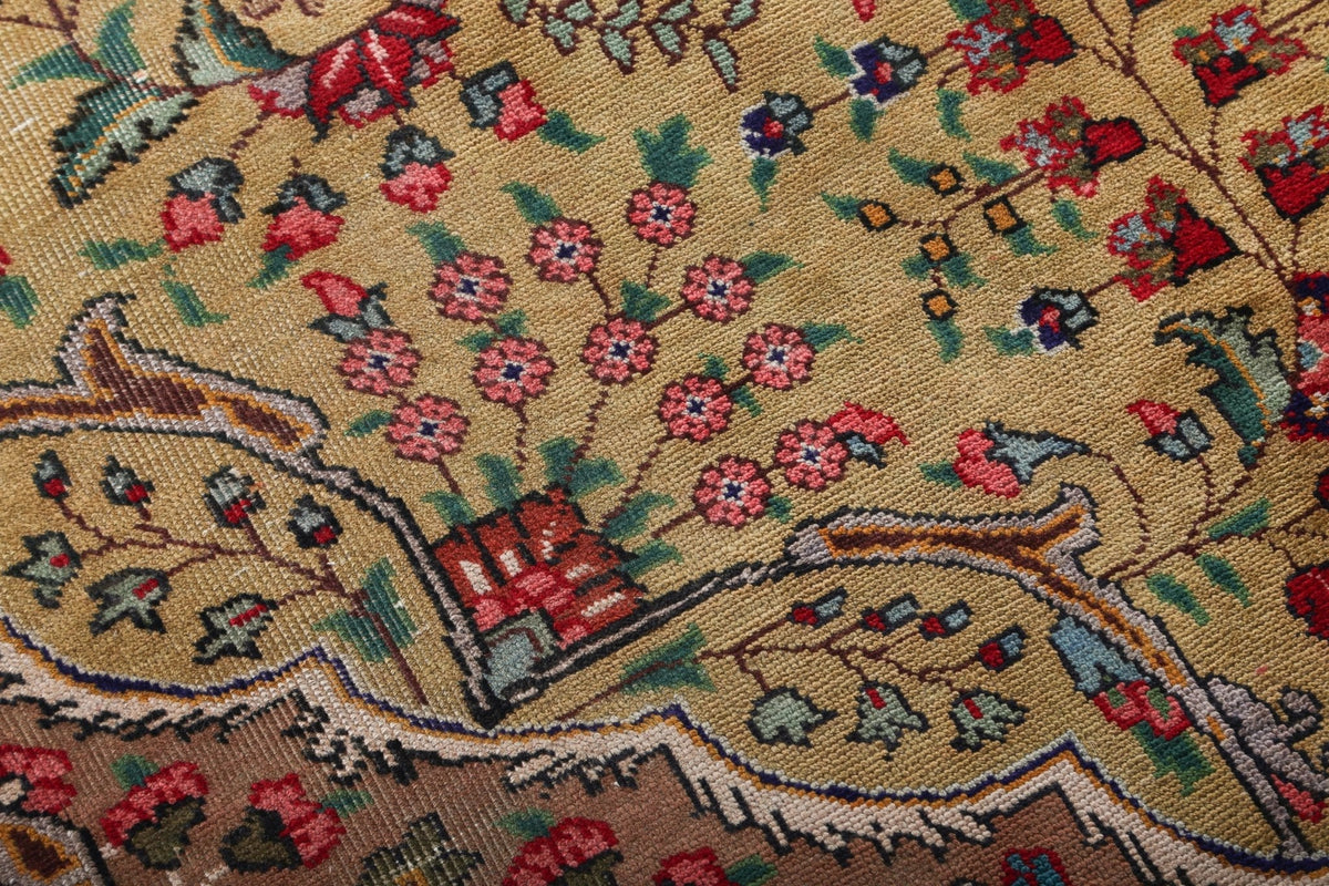 Persian Tabriz Rug | 7' 5" x 10' 8"