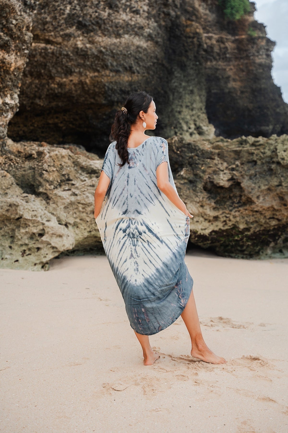 Robe Kaftan Tie Dye Ombré Lapis – Crème et Gris