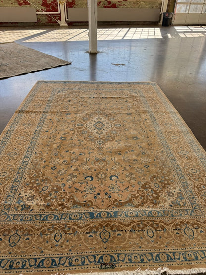 Vintage Kashan Rug | 7' 10" x 10' 11"